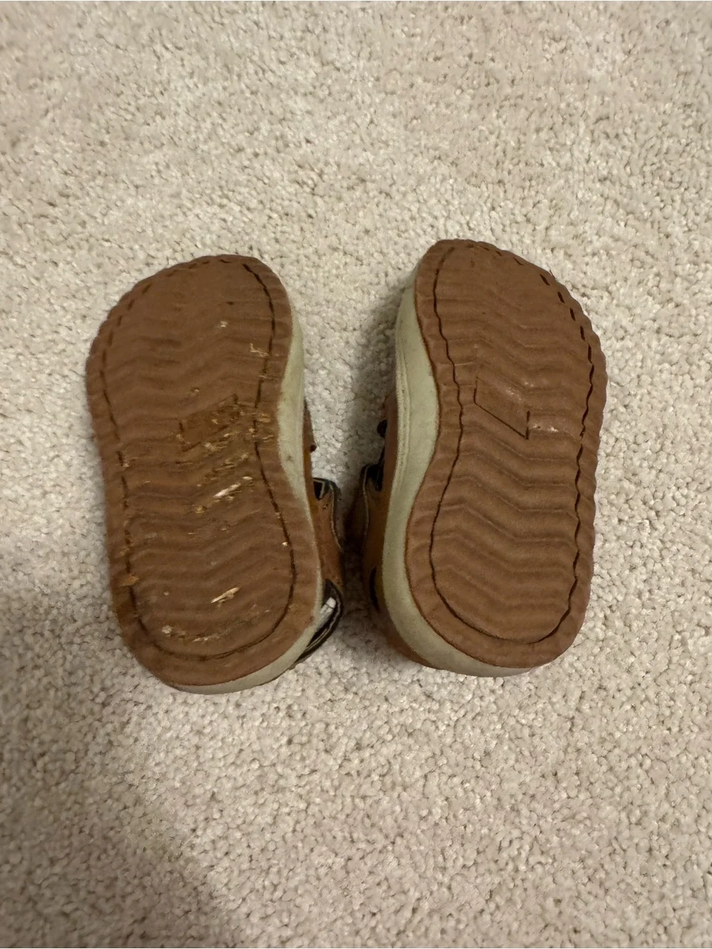 Osh Kosh Toddler Sandals size 5